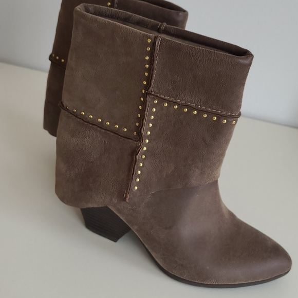 FERGIE Gold Tone Studded Faux Leather Pointed Toe Heeled Boots - Picture 13 of 15